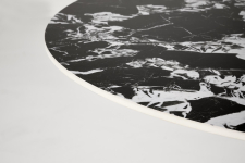 MANUEL stół okrągły 120/77 cm,  blat - czarny marmur, noga - czarny