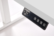 B54 biurko z funkcją regulacji wysokości, blat - biały, stelaż - biały